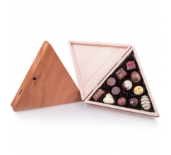 ChocoTriangle - Pralines Pralines in een houten kistje bedrucken