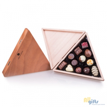 Bild des Werbegeschenks:ChocoTriangle - Pralines Pralines in een houten kistje
